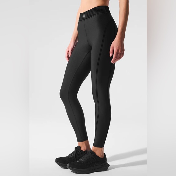 ALO Yoga Pants - ALO YOGA | ✨NEW✨ Airlift High-Waist 7/8 Line Up Legging in Black